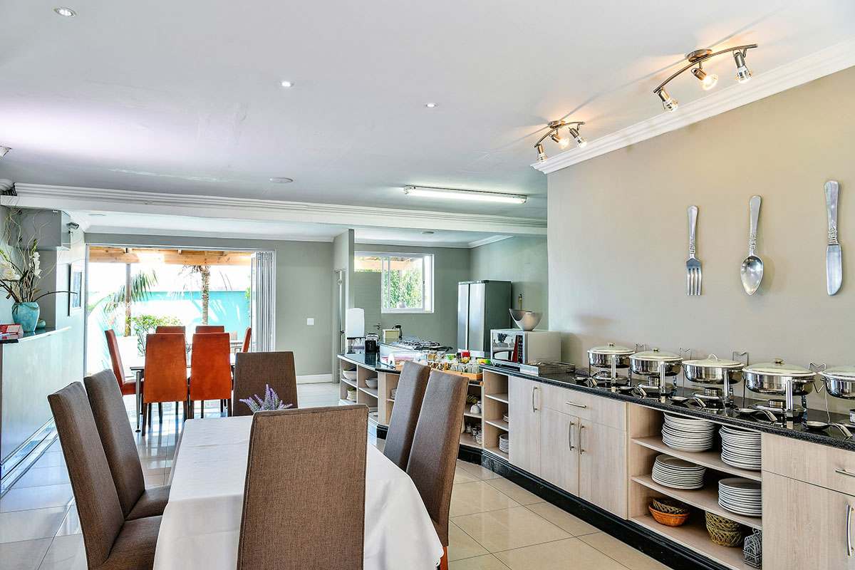 dining and buffet area at al-beit bnb lodge port elizabeth