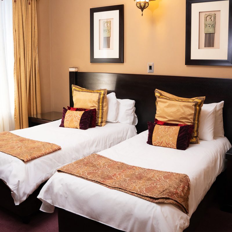 hotel_family1-main.jpg